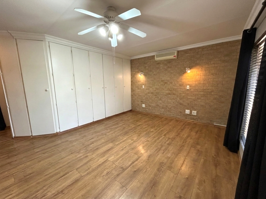 4 Bedroom Property for Sale in Vanderbijlpark SW 5 Gauteng