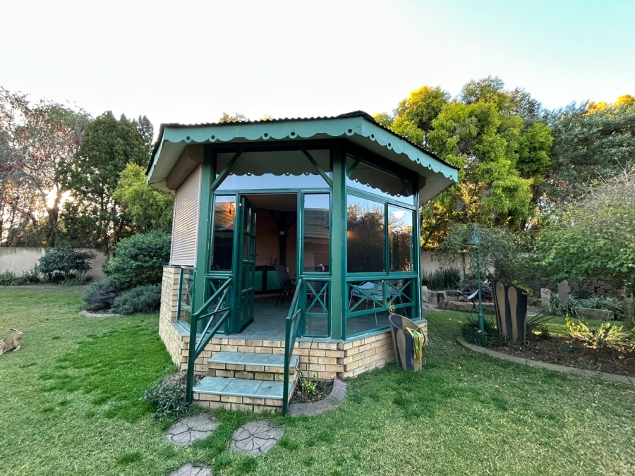 4 Bedroom Property for Sale in Vanderbijlpark SW 5 Gauteng