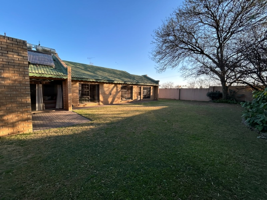 4 Bedroom Property for Sale in Vanderbijlpark SW 5 Gauteng
