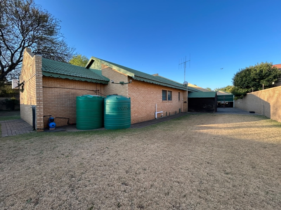 4 Bedroom Property for Sale in Vanderbijlpark SW 5 Gauteng