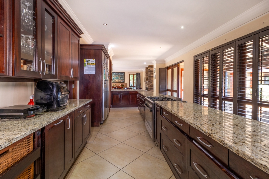 6 Bedroom Property for Sale in Sable Hills Gauteng