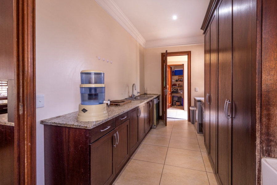 6 Bedroom Property for Sale in Sable Hills Gauteng