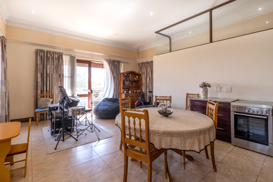 6 Bedroom Property for Sale in Sable Hills Gauteng