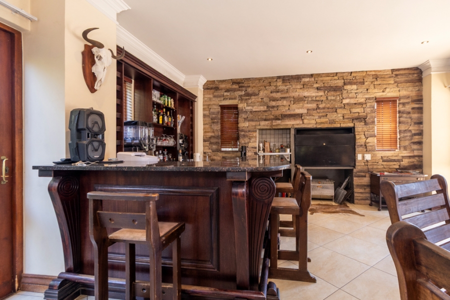 6 Bedroom Property for Sale in Sable Hills Gauteng