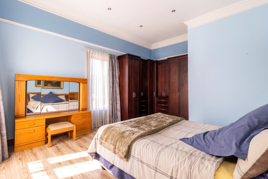 6 Bedroom Property for Sale in Sable Hills Gauteng