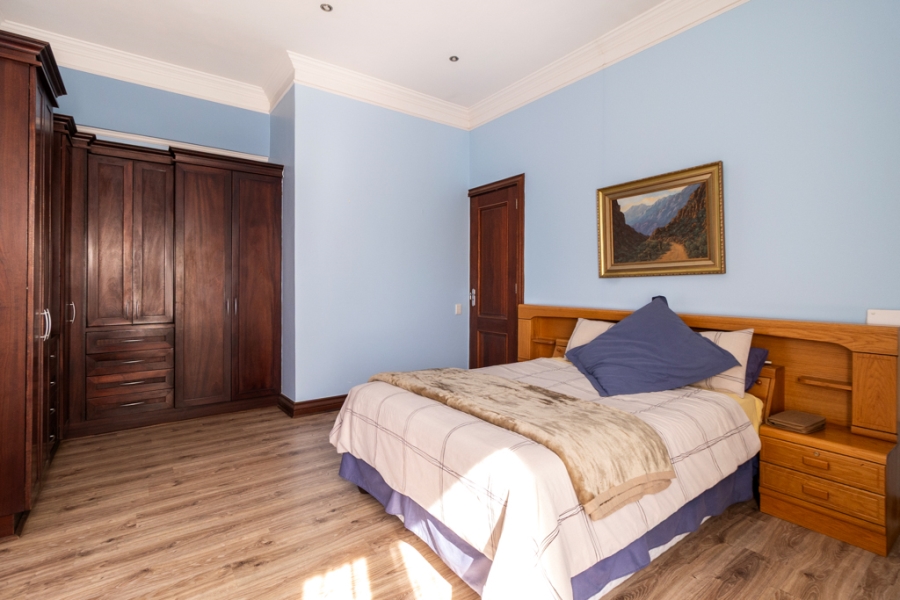 6 Bedroom Property for Sale in Sable Hills Gauteng