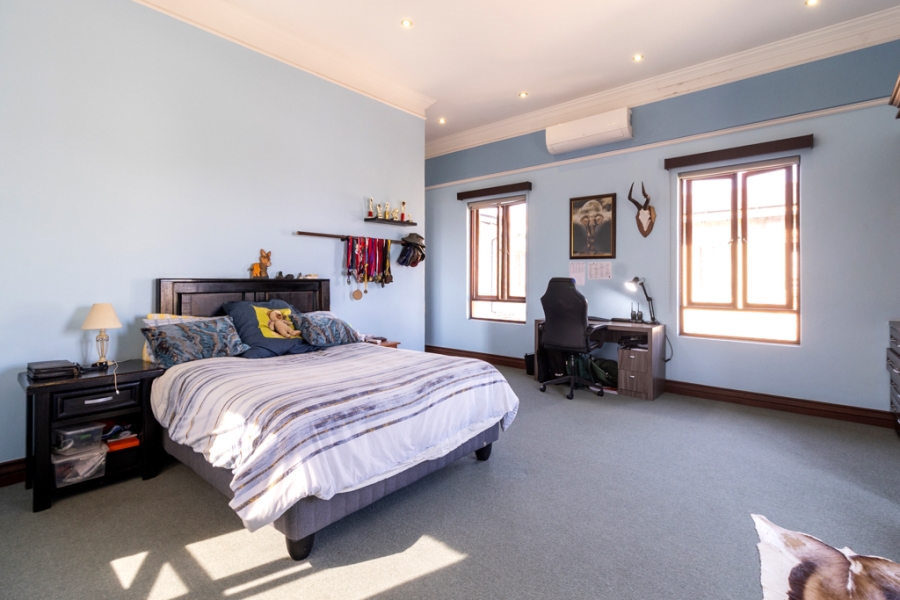 6 Bedroom Property for Sale in Sable Hills Gauteng