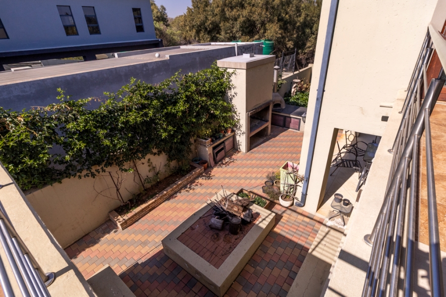 6 Bedroom Property for Sale in Sable Hills Gauteng