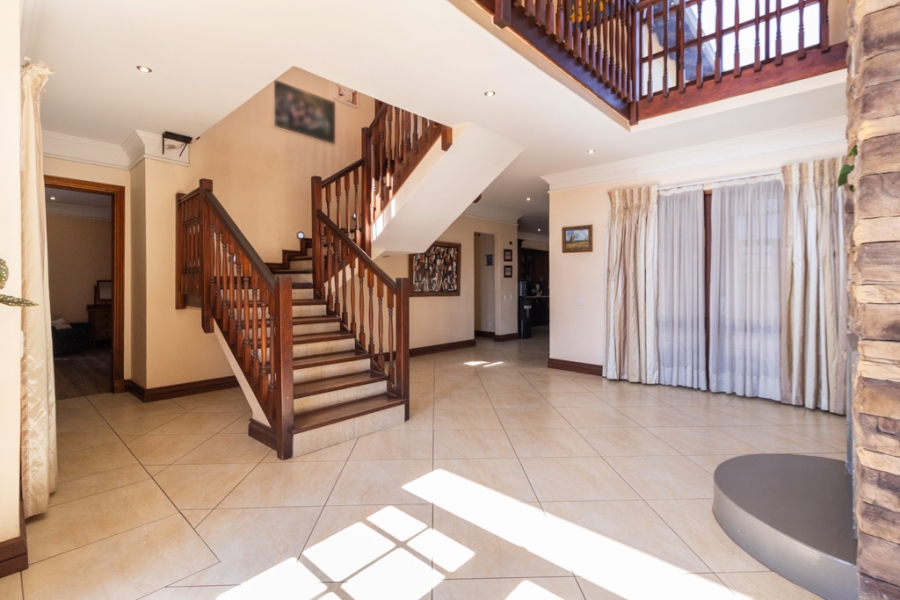 6 Bedroom Property for Sale in Sable Hills Gauteng