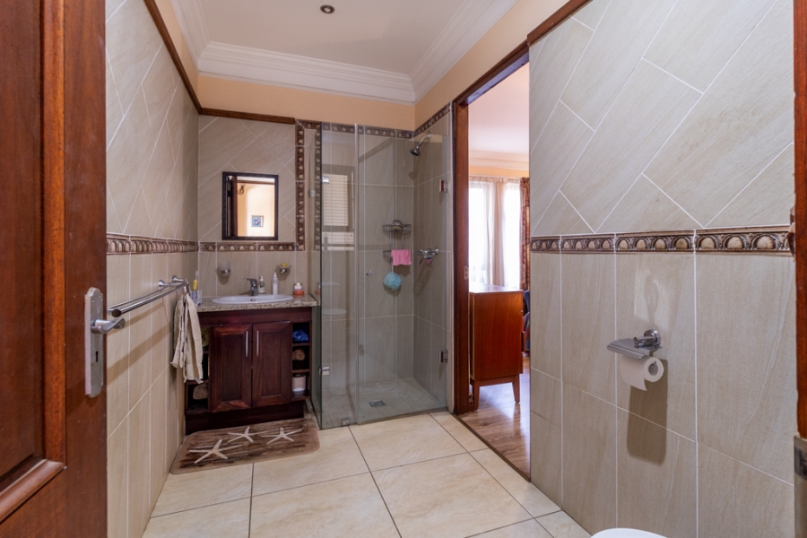 6 Bedroom Property for Sale in Sable Hills Gauteng