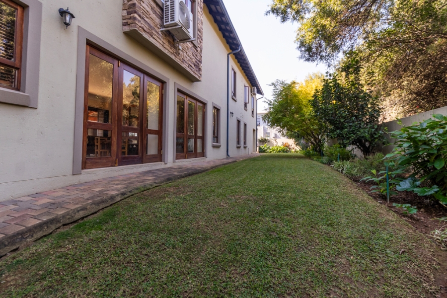 6 Bedroom Property for Sale in Sable Hills Gauteng