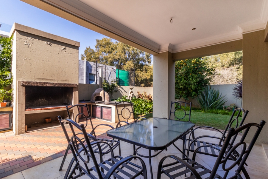6 Bedroom Property for Sale in Sable Hills Gauteng
