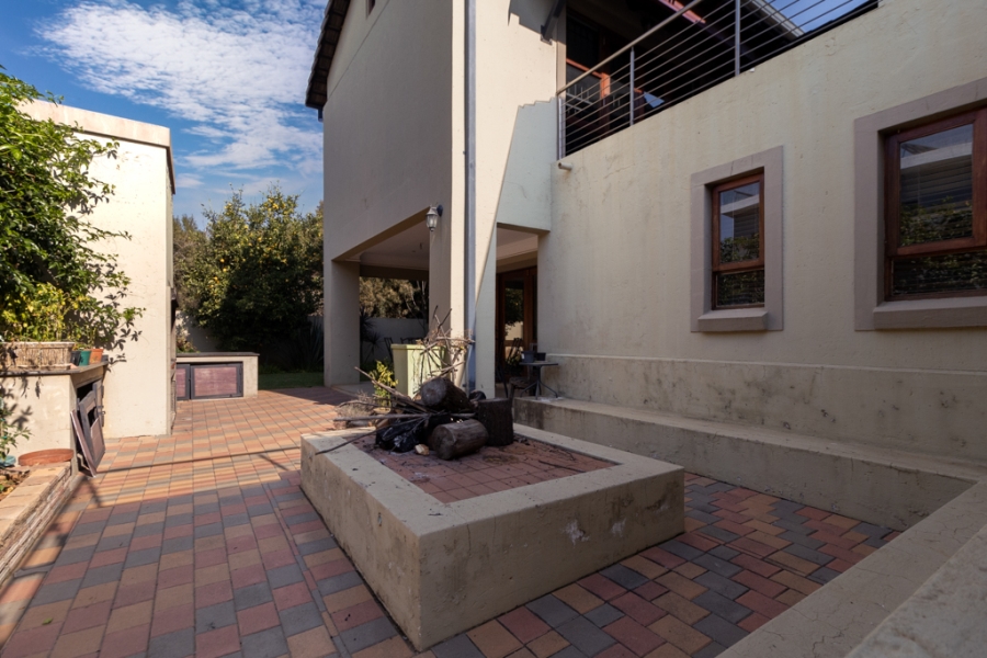 6 Bedroom Property for Sale in Sable Hills Gauteng