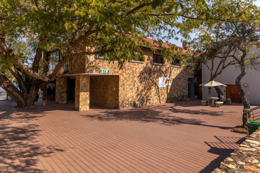 6 Bedroom Property for Sale in Sable Hills Gauteng