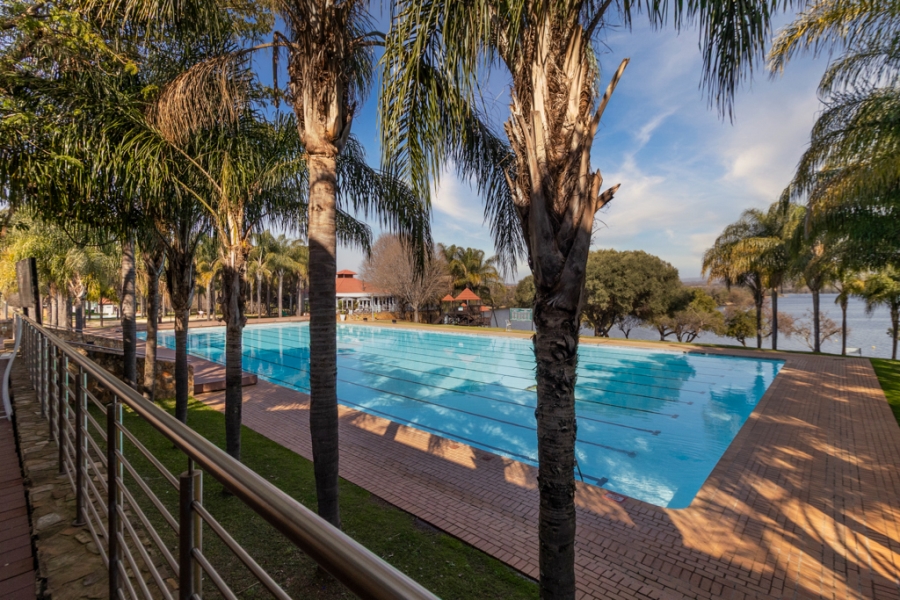 6 Bedroom Property for Sale in Sable Hills Gauteng