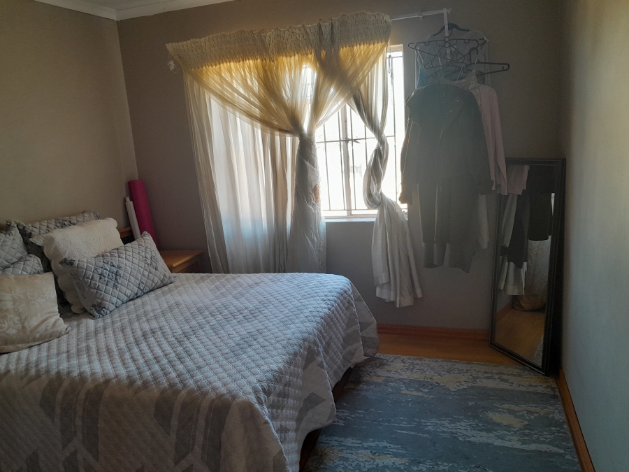 To Let 2 Bedroom Property for Rent in Brackendowns Gauteng