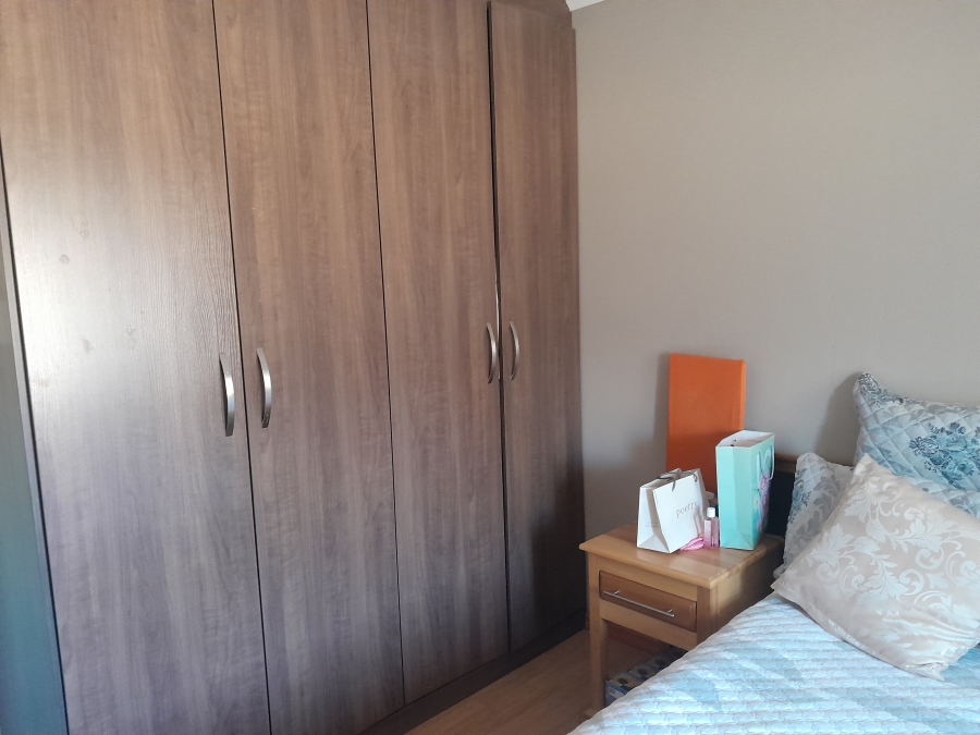 To Let 2 Bedroom Property for Rent in Brackendowns Gauteng