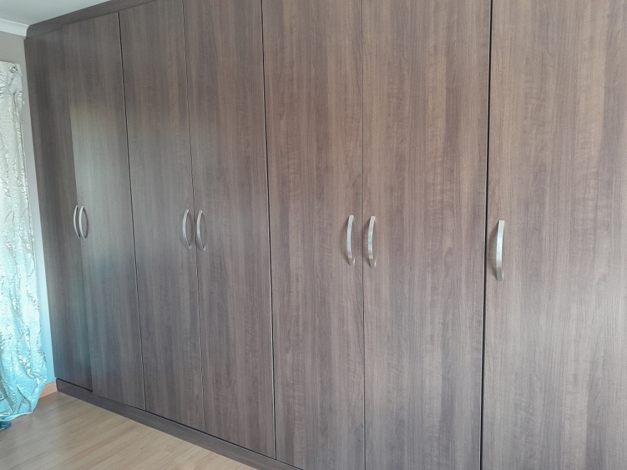 To Let 2 Bedroom Property for Rent in Brackendowns Gauteng