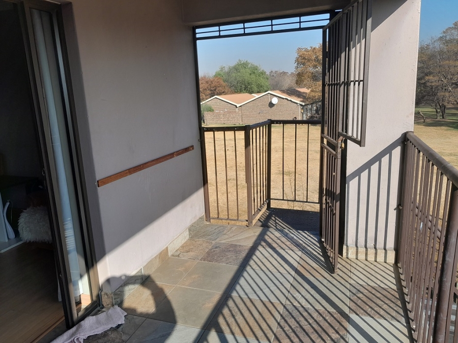 To Let 2 Bedroom Property for Rent in Brackendowns Gauteng