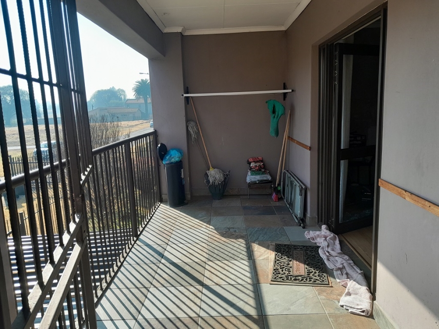 To Let 2 Bedroom Property for Rent in Brackendowns Gauteng