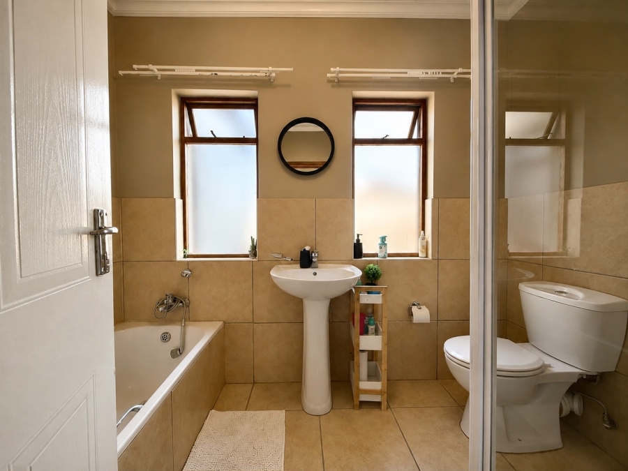 3 Bedroom Property for Sale in Monavoni Gauteng