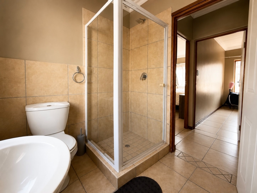 3 Bedroom Property for Sale in Monavoni Gauteng