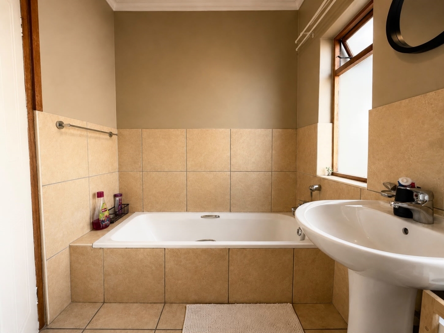 3 Bedroom Property for Sale in Monavoni Gauteng