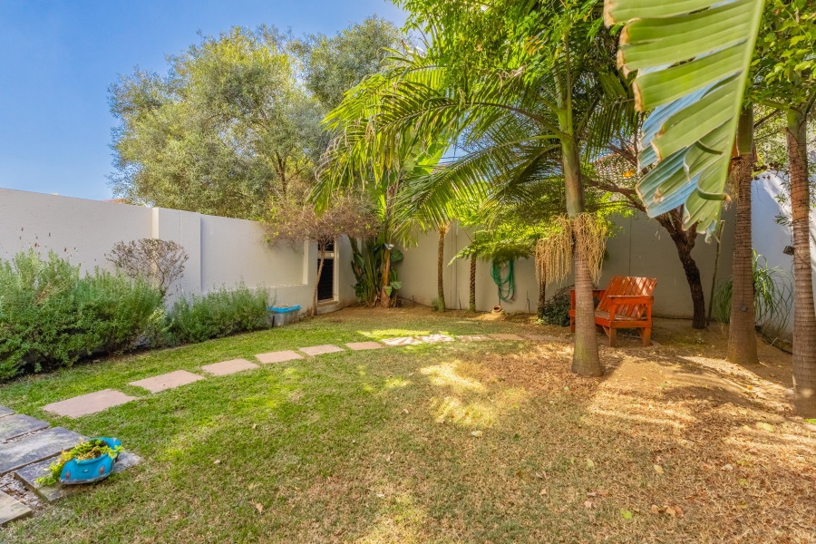 1 Bedroom Property for Sale in Douglasdale Gauteng