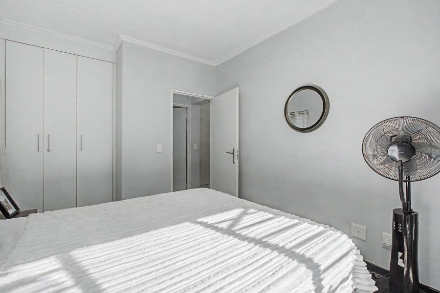 1 Bedroom Property for Sale in Douglasdale Gauteng