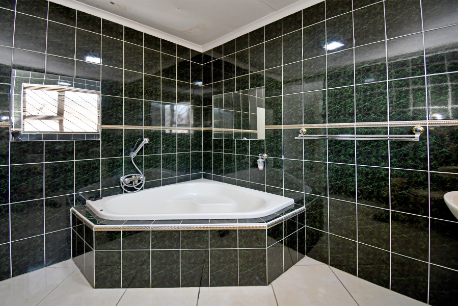 3 Bedroom Property for Sale in Crosby Gauteng