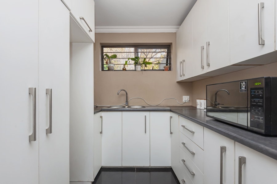 3 Bedroom Property for Sale in Emmarentia Gauteng