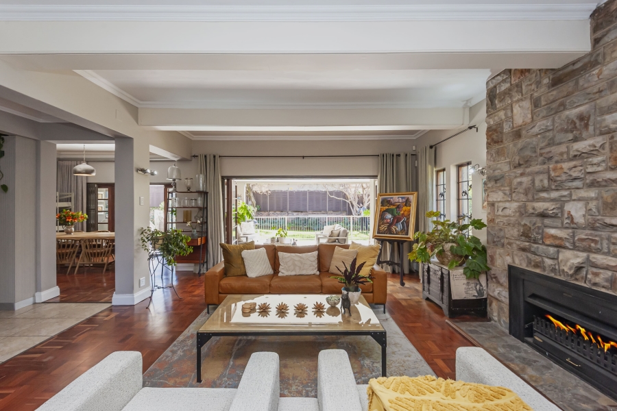 4 Bedroom Property for Sale in Greenside Gauteng