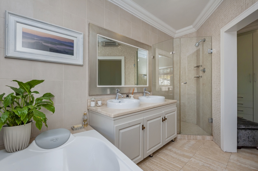 4 Bedroom Property for Sale in Greenside Gauteng