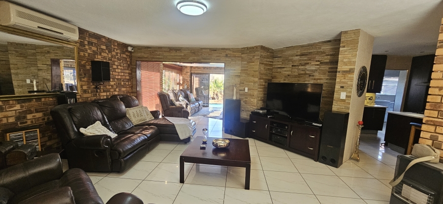 4 Bedroom Property for Sale in Meyersdal Gauteng