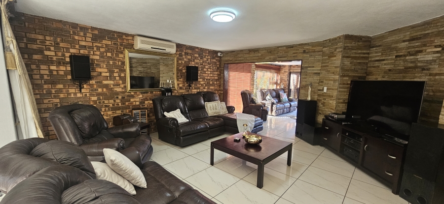 4 Bedroom Property for Sale in Meyersdal Gauteng