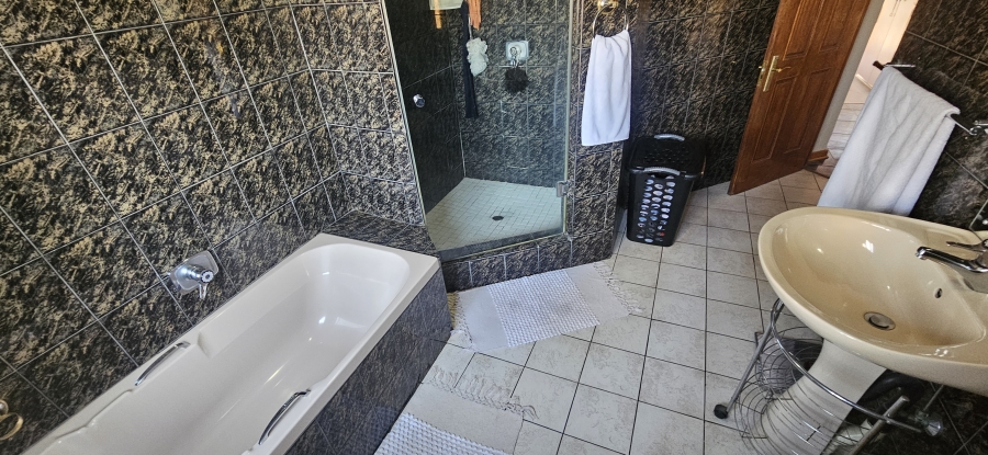 4 Bedroom Property for Sale in Meyersdal Gauteng
