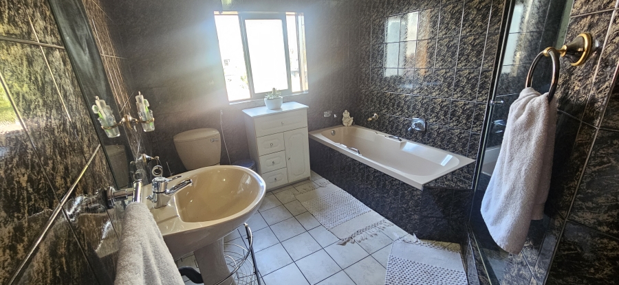 4 Bedroom Property for Sale in Meyersdal Gauteng