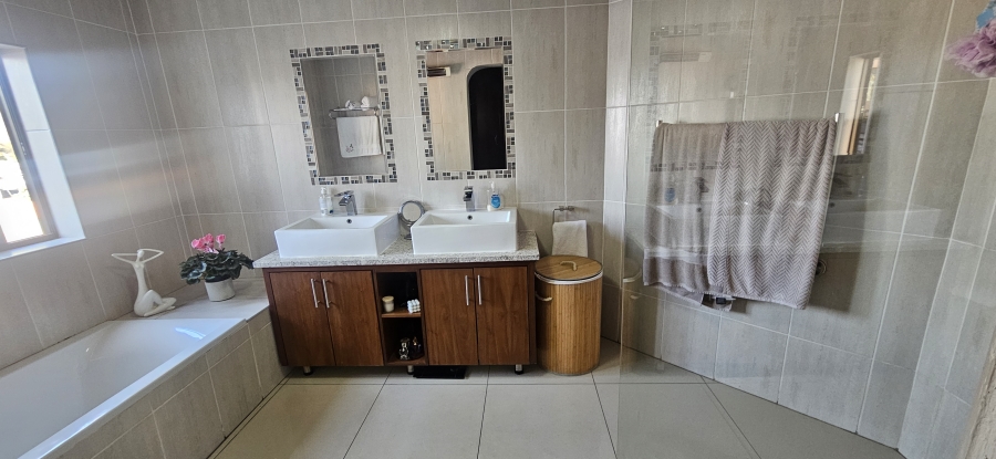 4 Bedroom Property for Sale in Meyersdal Gauteng