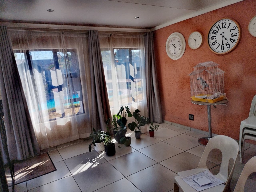 3 Bedroom Property for Sale in Brackendowns Gauteng