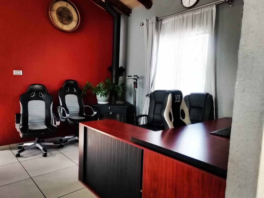 3 Bedroom Property for Sale in Brackendowns Gauteng