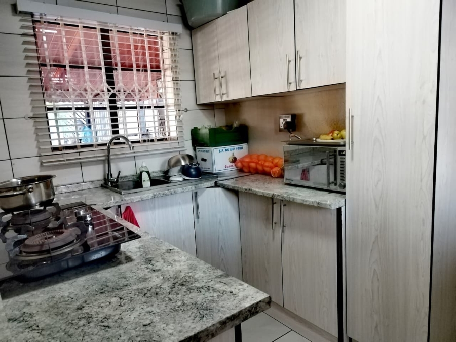 3 Bedroom Property for Sale in Brackendowns Gauteng