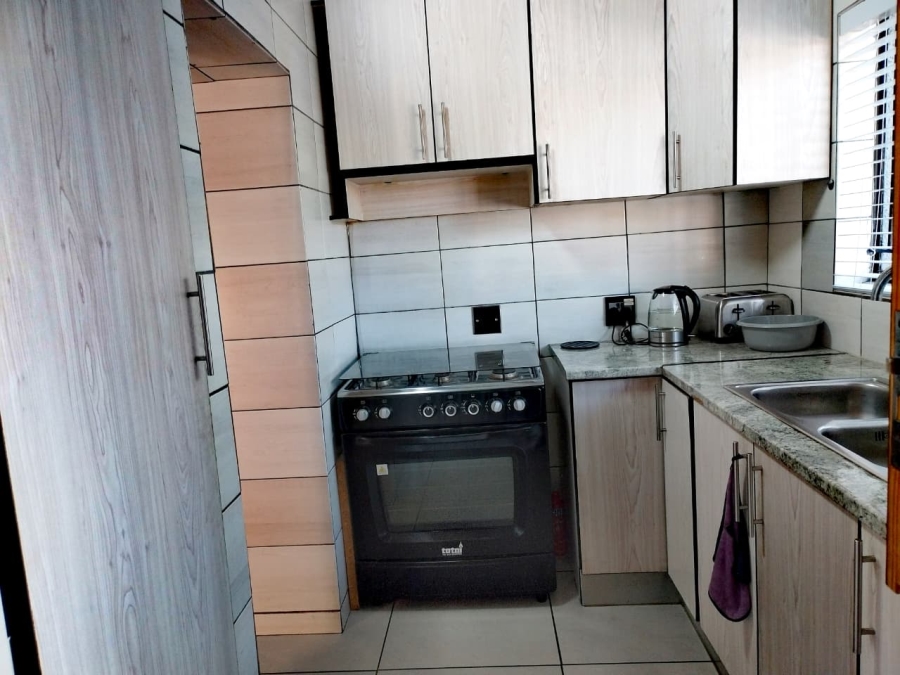 3 Bedroom Property for Sale in Brackendowns Gauteng