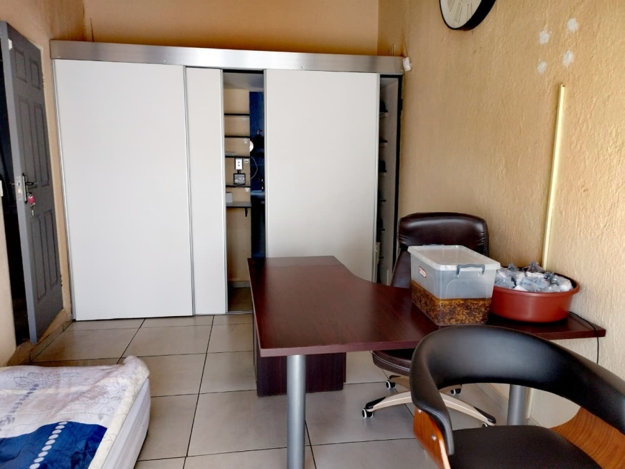 3 Bedroom Property for Sale in Brackendowns Gauteng