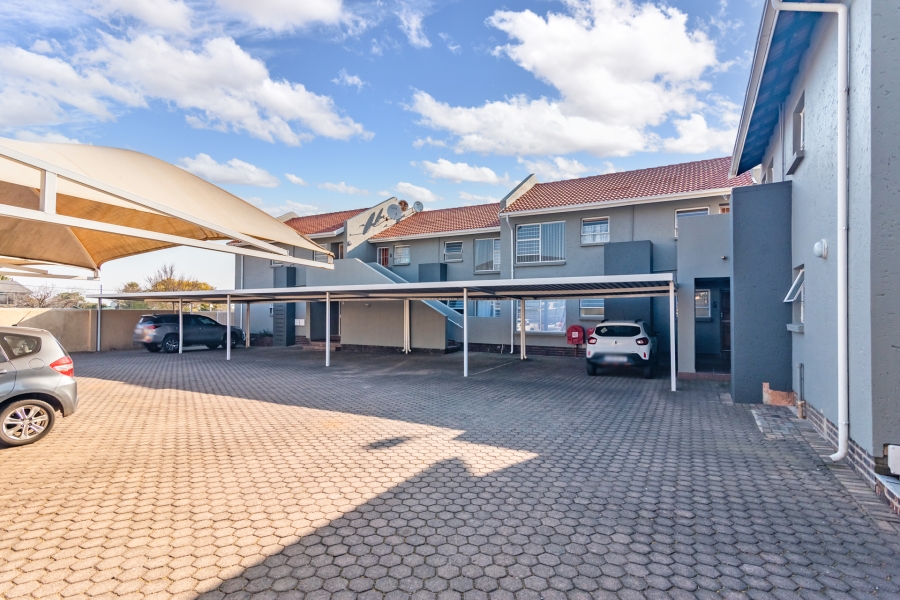 2 Bedroom Property for Sale in Horison Gauteng