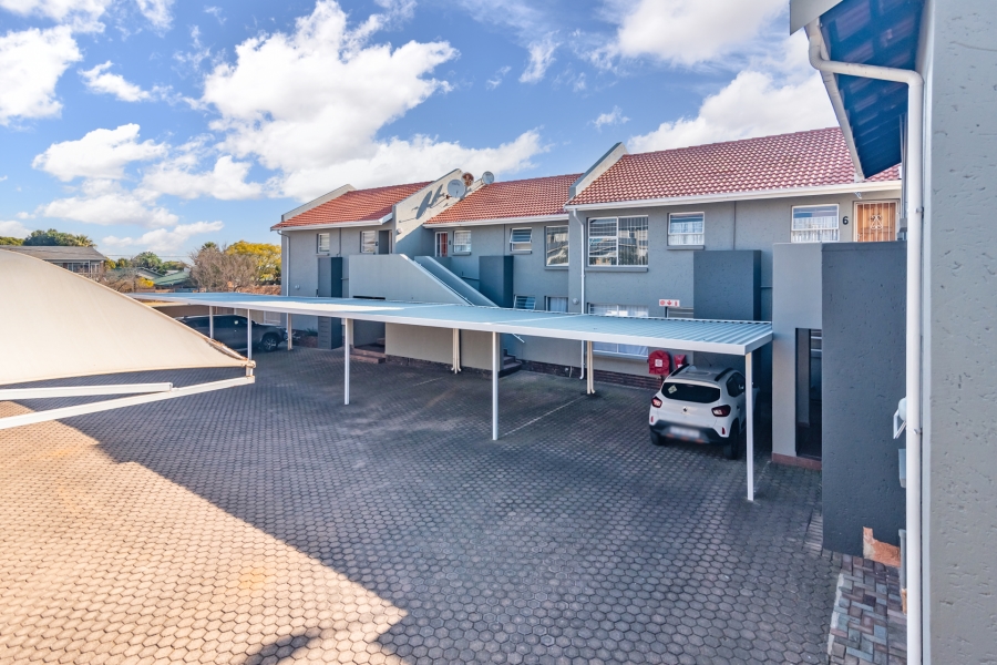 2 Bedroom Property for Sale in Horison Gauteng