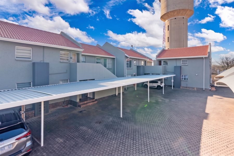 2 Bedroom Property for Sale in Horison Gauteng