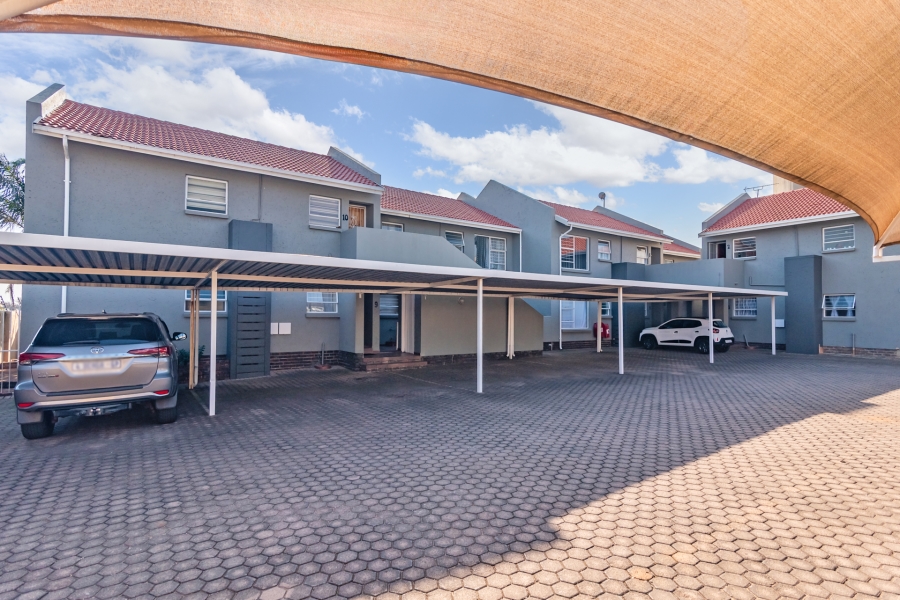 2 Bedroom Property for Sale in Horison Gauteng