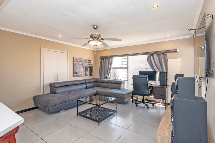 2 Bedroom Property for Sale in Horison Gauteng