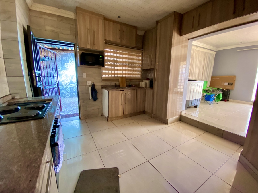 3 Bedroom Property for Sale in Lotus Gardens Gauteng