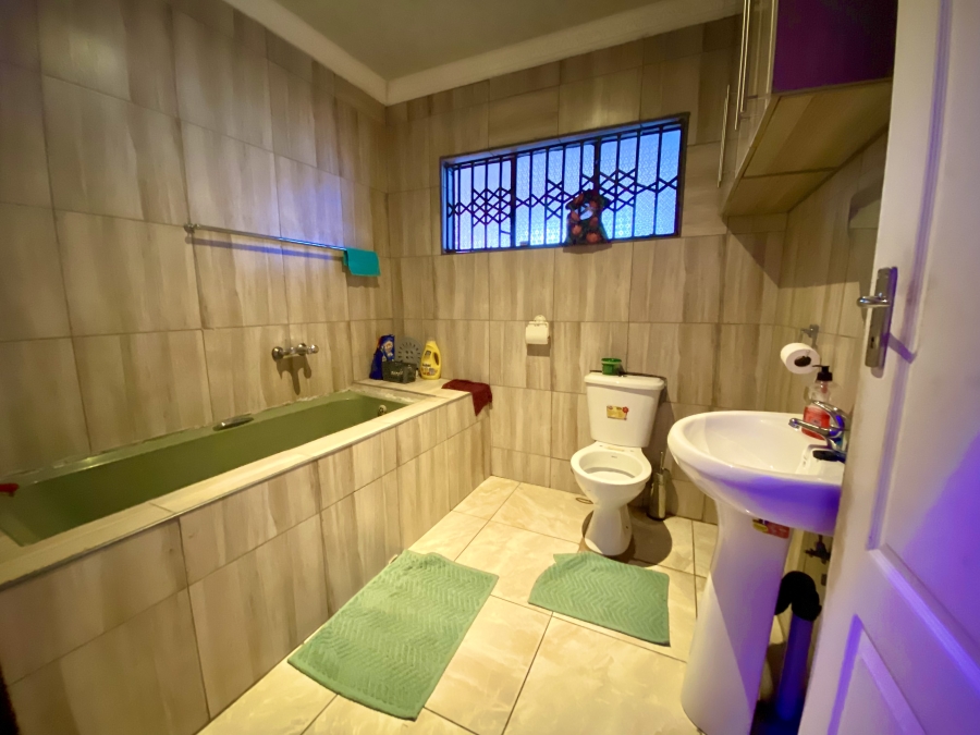 3 Bedroom Property for Sale in Lotus Gardens Gauteng